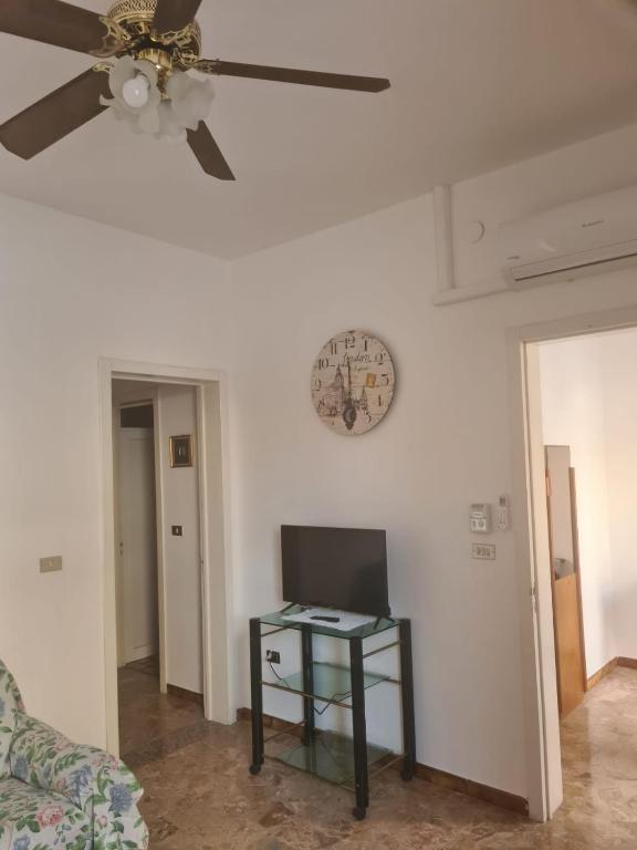 TV a/nebo společenská místnost v ubytování casa al mare kalispera