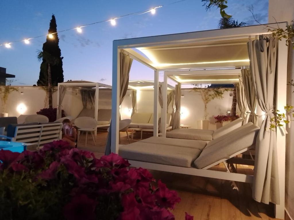 Posezení v ubytování Cleros Sky Lounge
