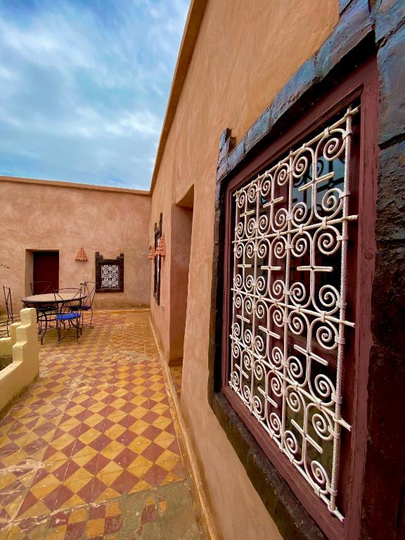 Balkón nebo terasa v ubytování Auberge Kasbah Des Dunes