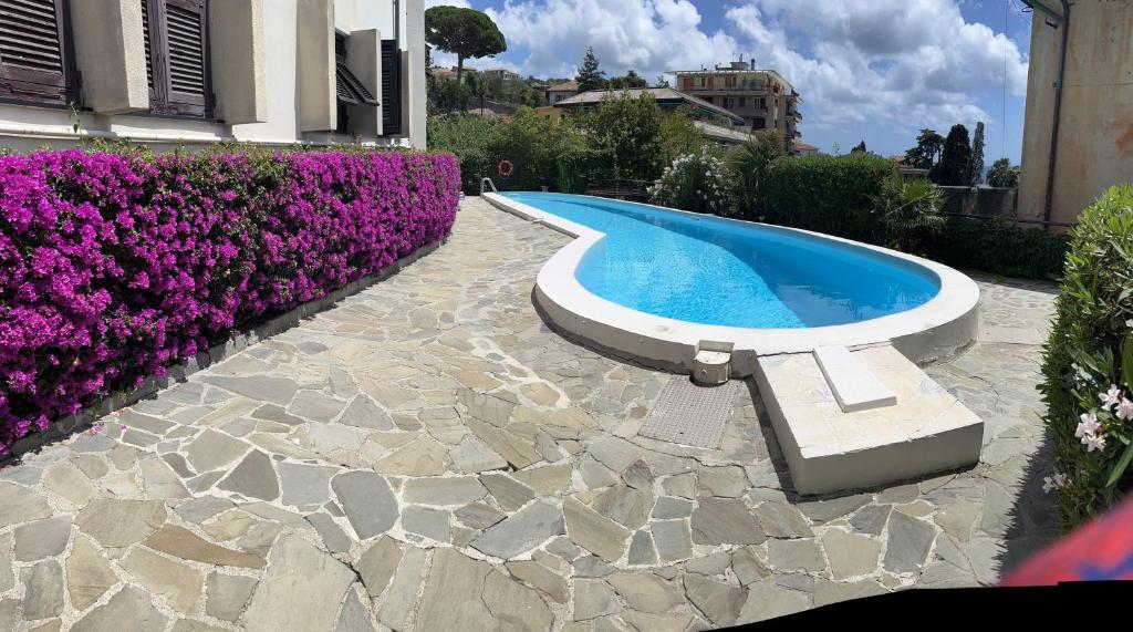 Kép NAUTILUS VISTA MARE MOZZAFIATO a 180 GRADI- POSTO AUTO PRIVATO - 2 CAMERE MATRIMONIALI più 1 DIVANO LETTO SINGOLO-SKY,NETFLIX-WIFI 200MG szállásáról Rapallóban a galériában