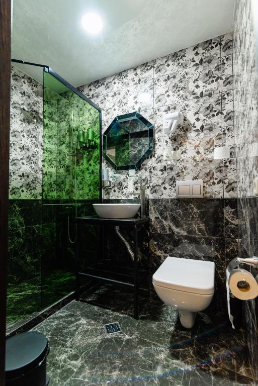Koupelna v ubytování Royal Plaza Hotel