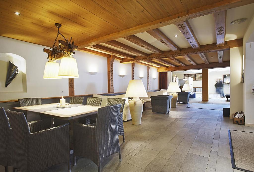 Posezení v ubytování Hotel Edelweiss