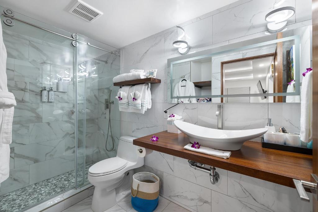 Koupelna v ubytování Spectacular luxury , modern oceanfront condo Maalaea-Kihei ,Maui