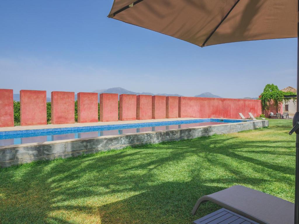 Bazén v ubytování Cubo's Villa La Torre de la Noria 20m pool nebo v jeho okolí