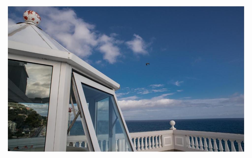 A general sea view or a sea view taken from az apartmanhoteleket