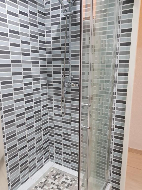 A bathroom at Apartalux Brizo Suites