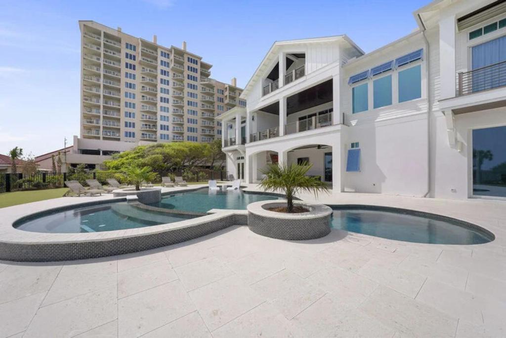 Vacation Home Bourbon Sea by Five Star Properties, Destin, FL