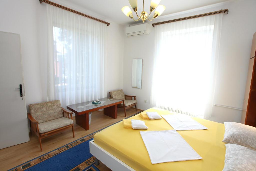 Postel nebo postele na pokoji v ubytování Your Rooms in Portoroz TM