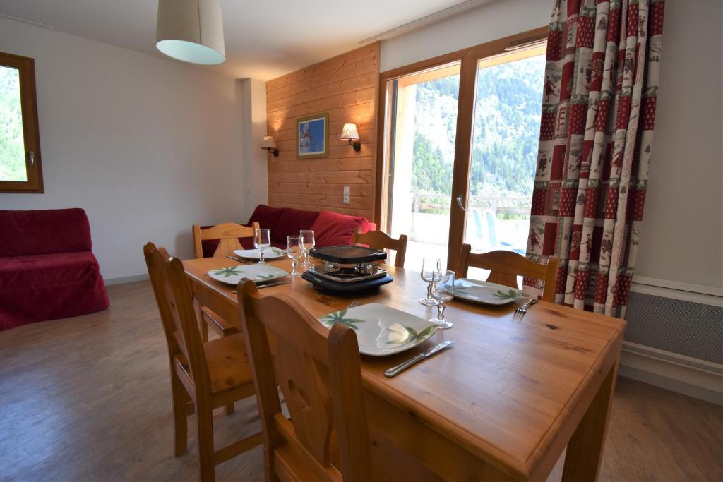 Zdjęcie z galerii obiektu VAUJANYLOCATIONS - Le Crystal Blanc 3 w mieście Vaujany