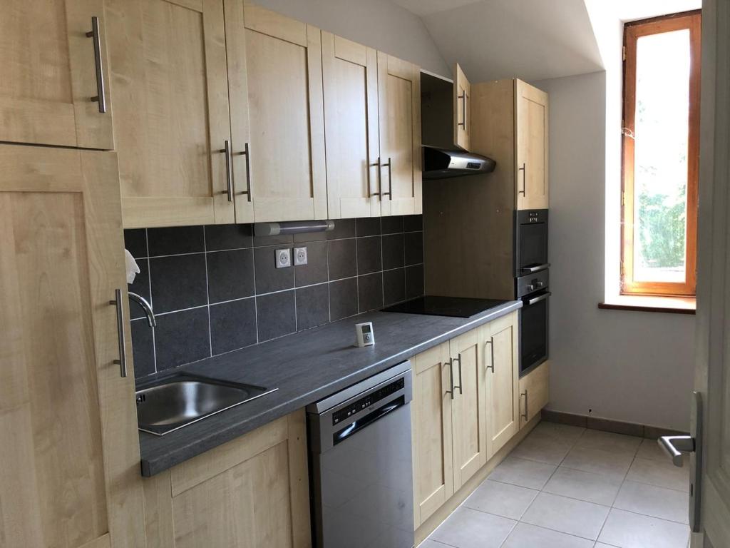Gîte du Chateau de Saint-Geoire - Four-Bedroom Apartment