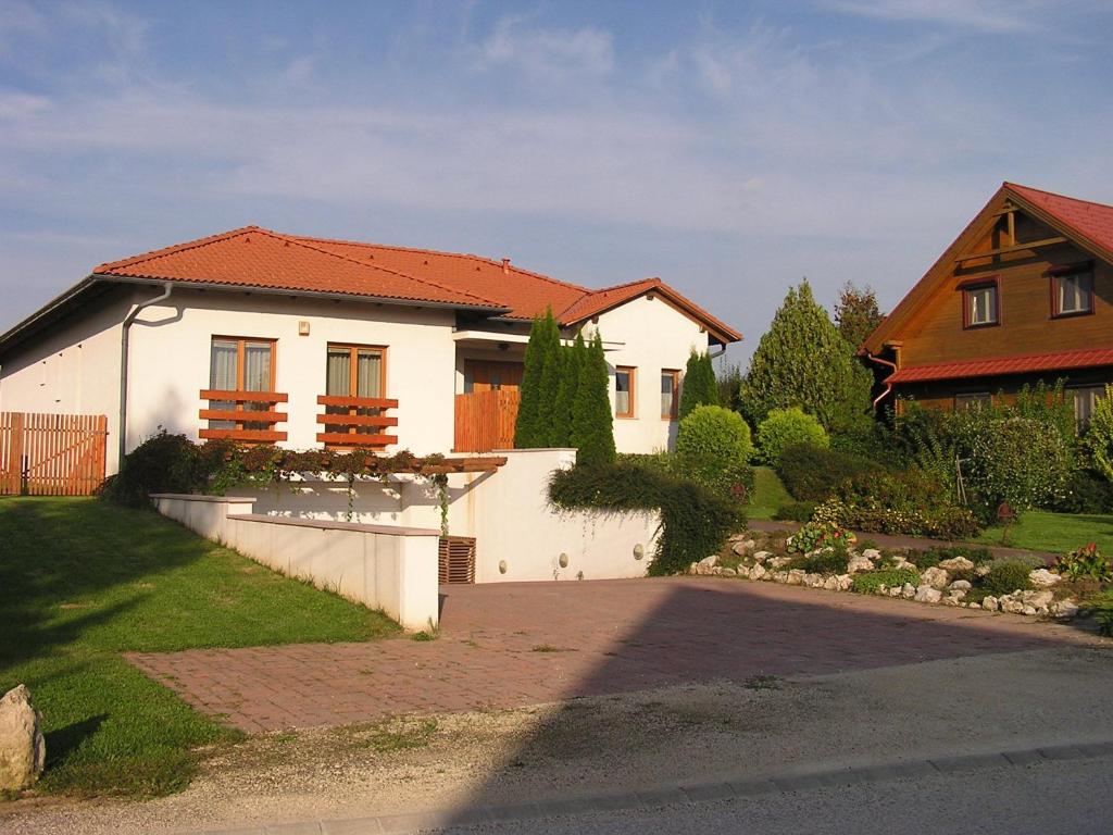 Budova, v ktorej sa vila nachádza