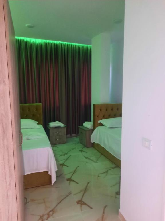 HOTEL MEGNIAR - Budget Tweepersoonskamer