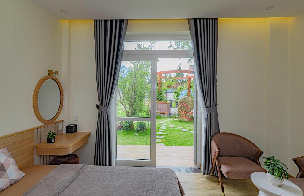 Giường trong phòng chung tại An Mai Boutique Hotel