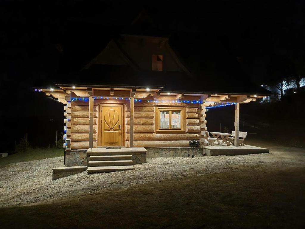 Budova, v ktorej sa horská chata nachádza