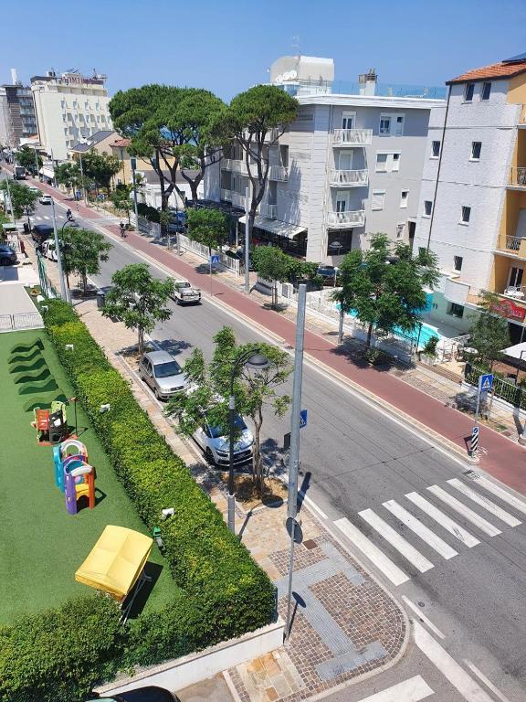 Hotel Moresco Riccione - Piscina Beach Village - Resim 21