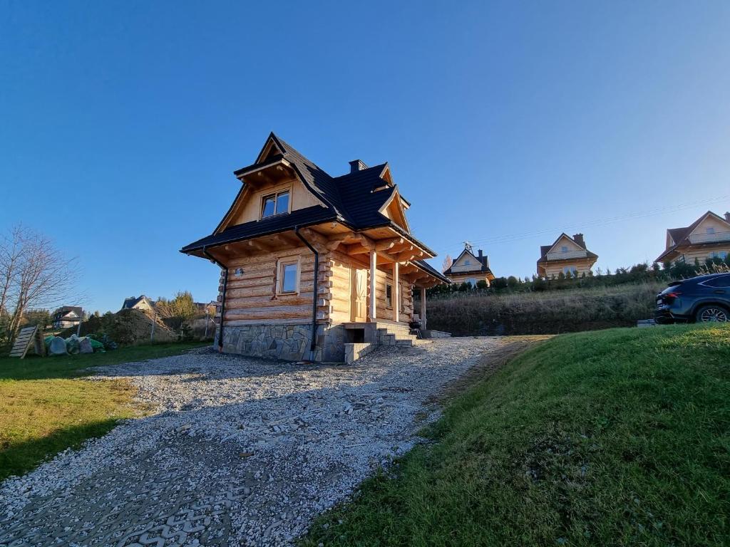 Budova, v ktorej sa horská chata nachádza