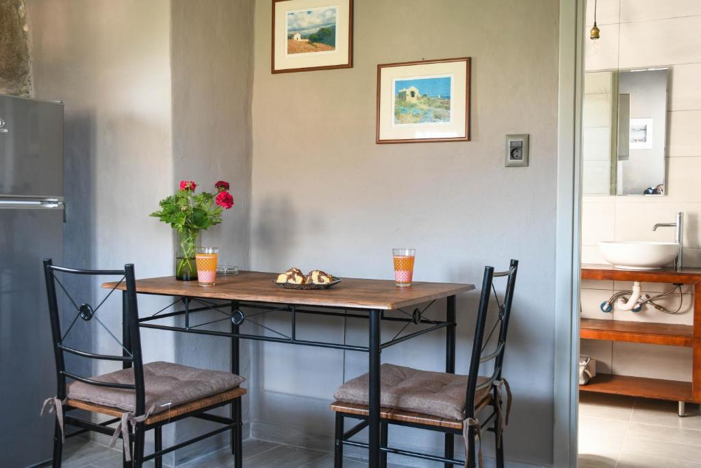 Kuchyň nebo kuchyňský kout v ubytování Velanos Villas