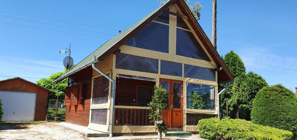 Beachfront · Private Beach Sárberki Horgásztó - Bungalow Supérieur