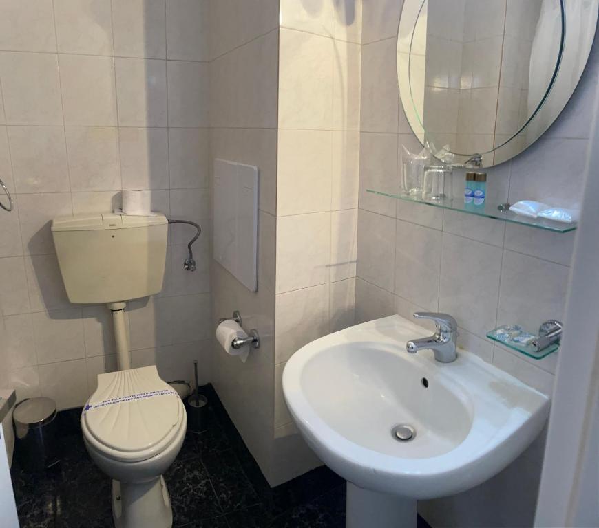 Koupelna v ubytování Hotel Rotasar