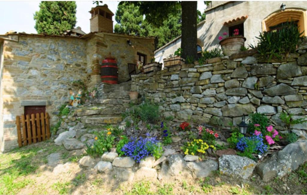 Ogród w obiekcie Piccola casa toscana con giardino con vista mozzafiato