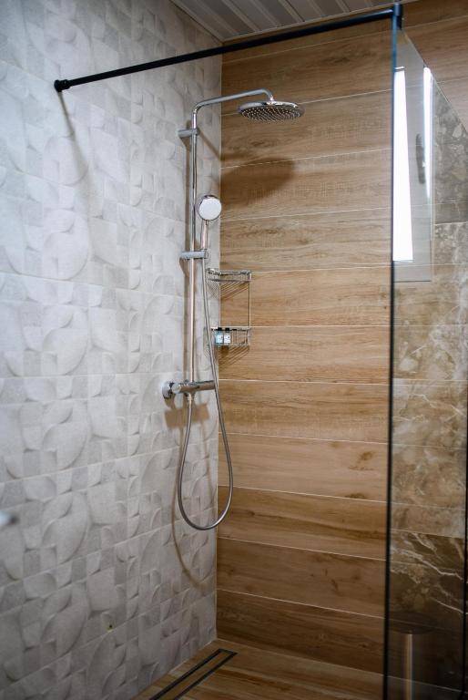 حمام في G Star Hotel