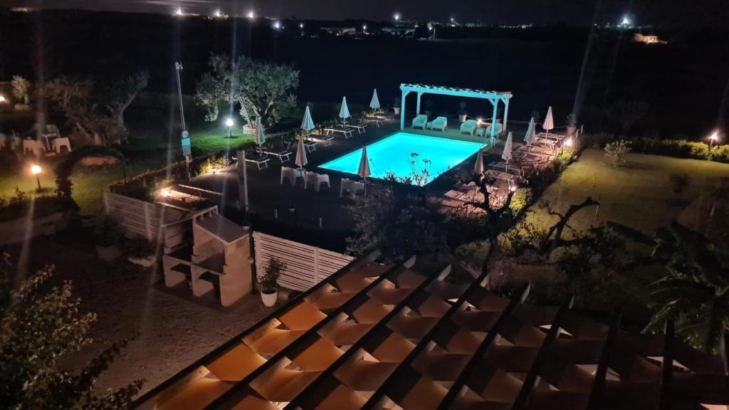 Bazén v ubytování B&B Giglio Marino nebo v jeho okolí