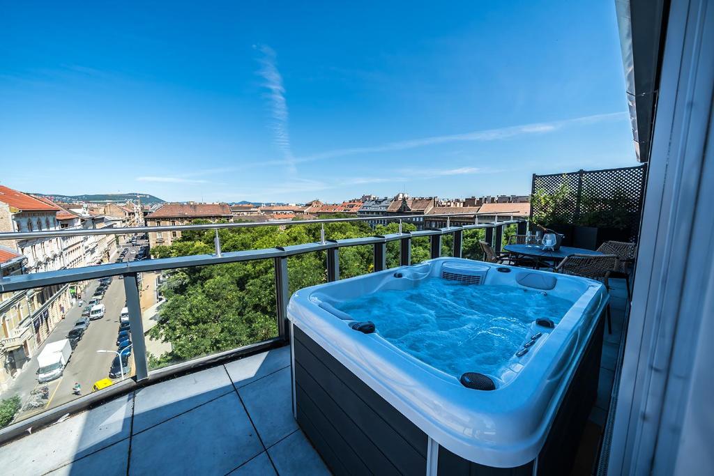 Balkón nebo terasa v ubytování Up Hotel Budapest