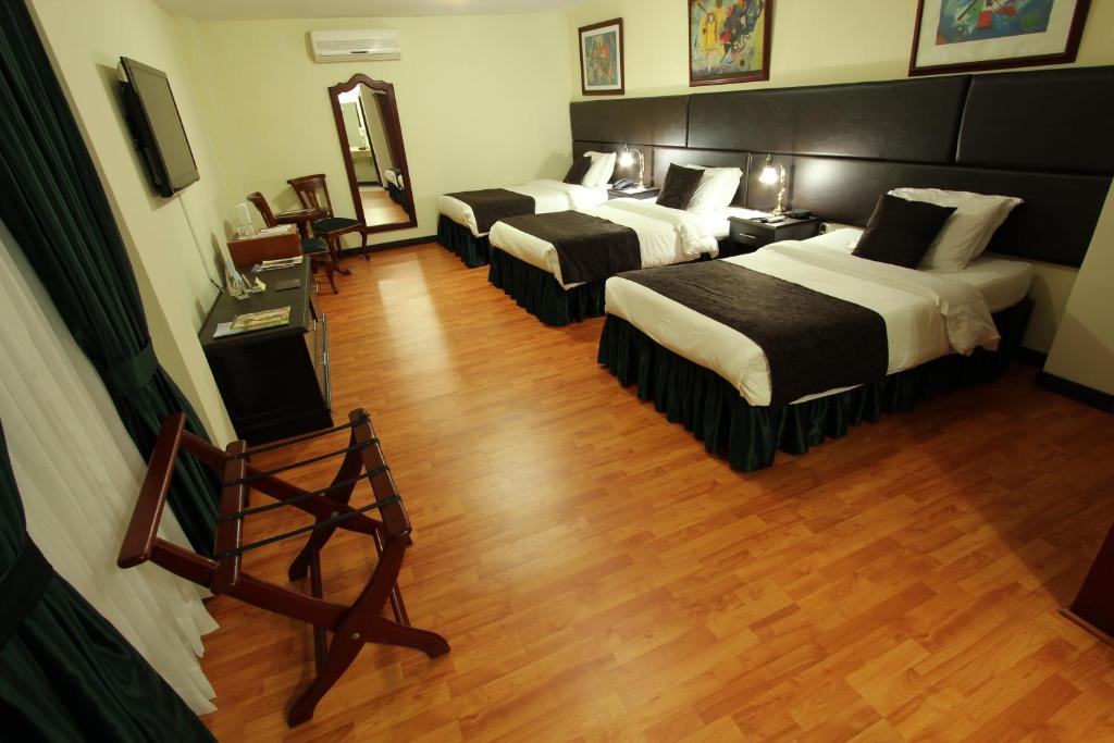 Hotel San Fernando Real - Standard Triple Room