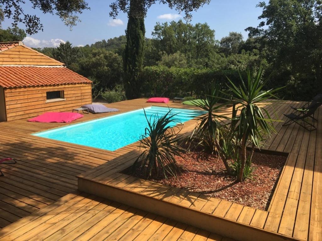 Villa contemporaine avec piscine au calme et sans vis-à-vis,  Besse-sur-Issole, France - Booking.com