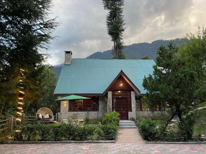 Sundazed Cottage By EdenHomes