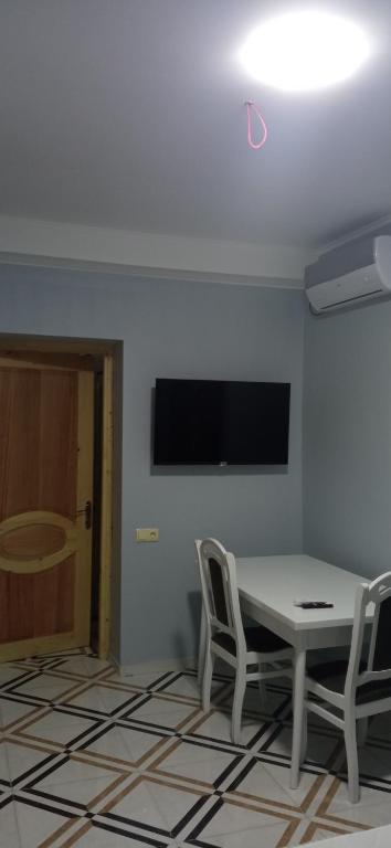 TV a/nebo společenská místnost v ubytování Hotel Posta Khulo
