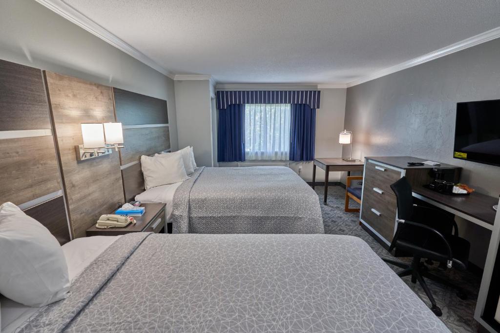 Ambassador Inn and Suites photo