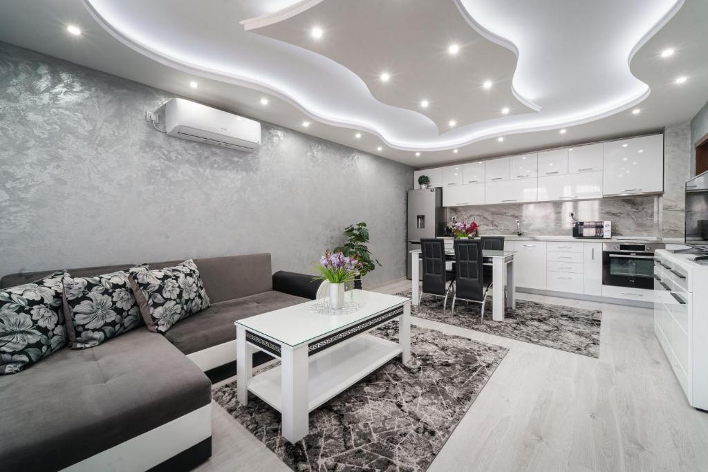 Et sittehjørne på City Apartments - a brand new luxury & comfy 2