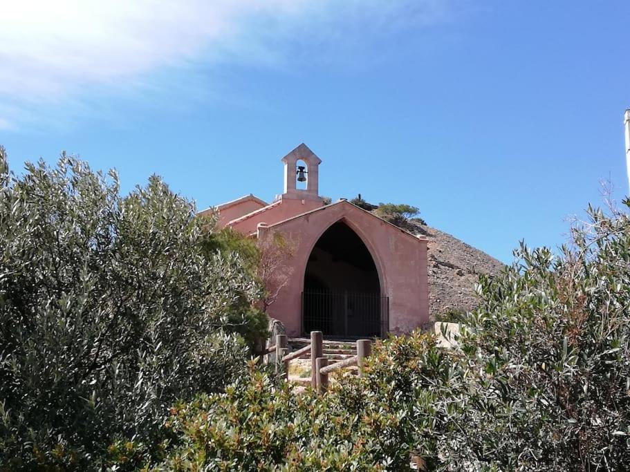 Fotografia z galérie ubytovania Studio 28m2 climatisé,WIFI, proche des calanques,plages v destinácii La Ciotat