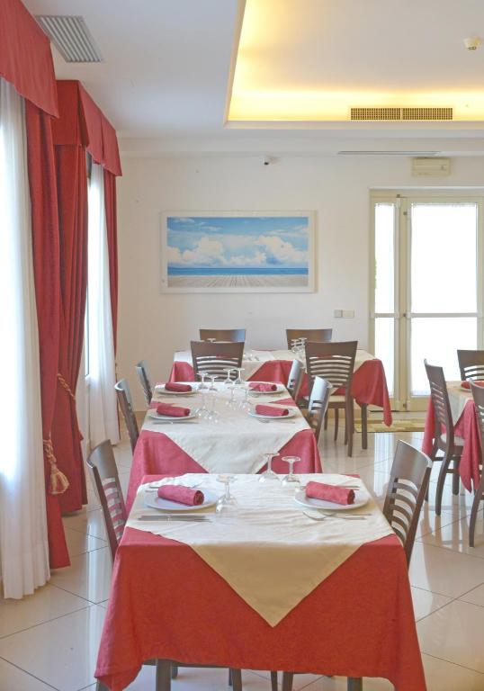 Posezení v ubytování HOTEL PIGALLE