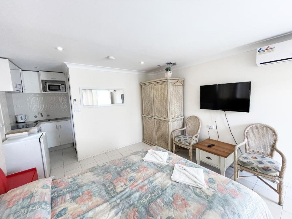 Hillview Motel - Superior Queen Room