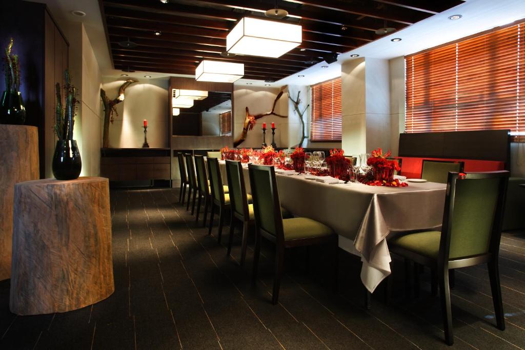 Restaurace v ubytování Grand Victoria Hotel