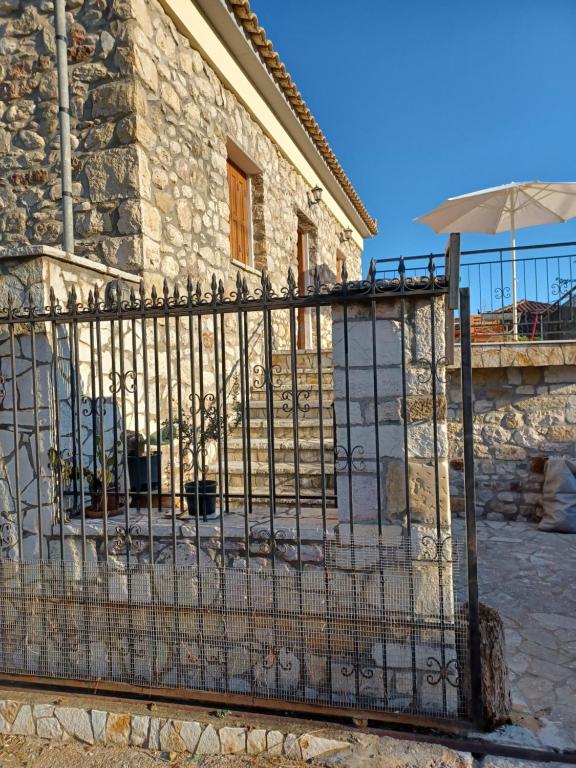 Zdjęcie z galerii obiektu Το πέτρινο της Δώρας w mieście Kakóvatos