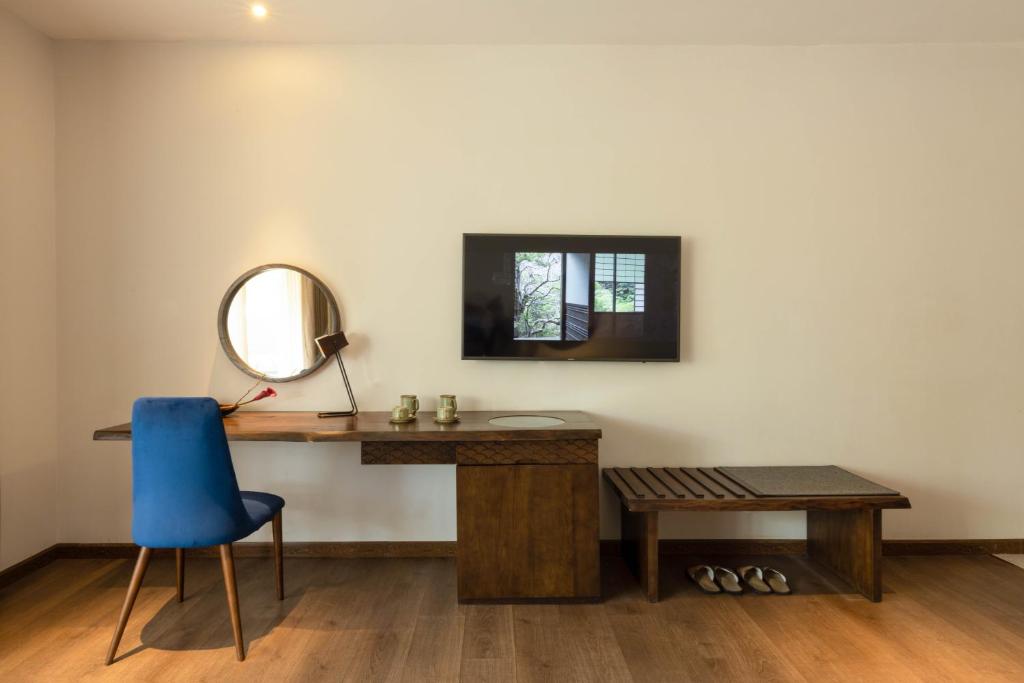 Suite Cochin Signature bao gồm bữa sáng nổi và minibar miễn phí