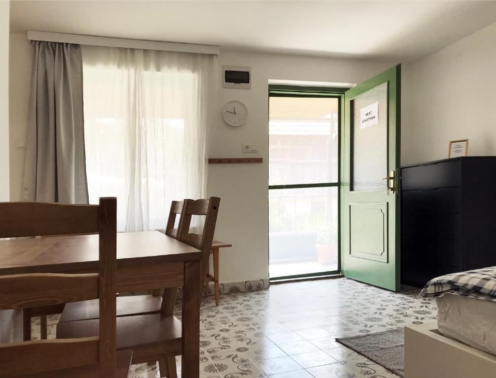 TV a/nebo společenská místnost v ubytování Nest Apartman