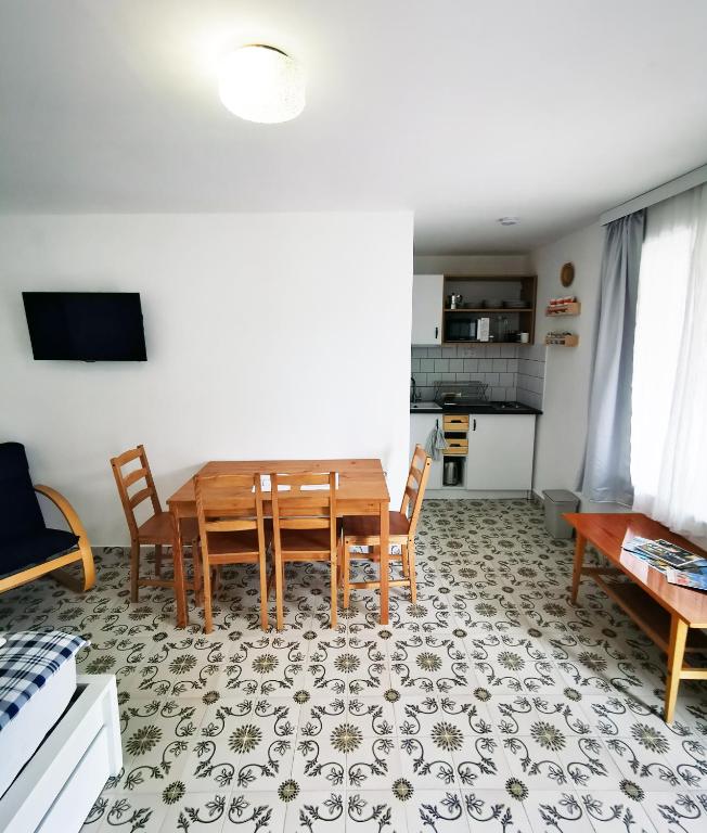 Kuchyň nebo kuchyňský kout v ubytování Nest Apartman