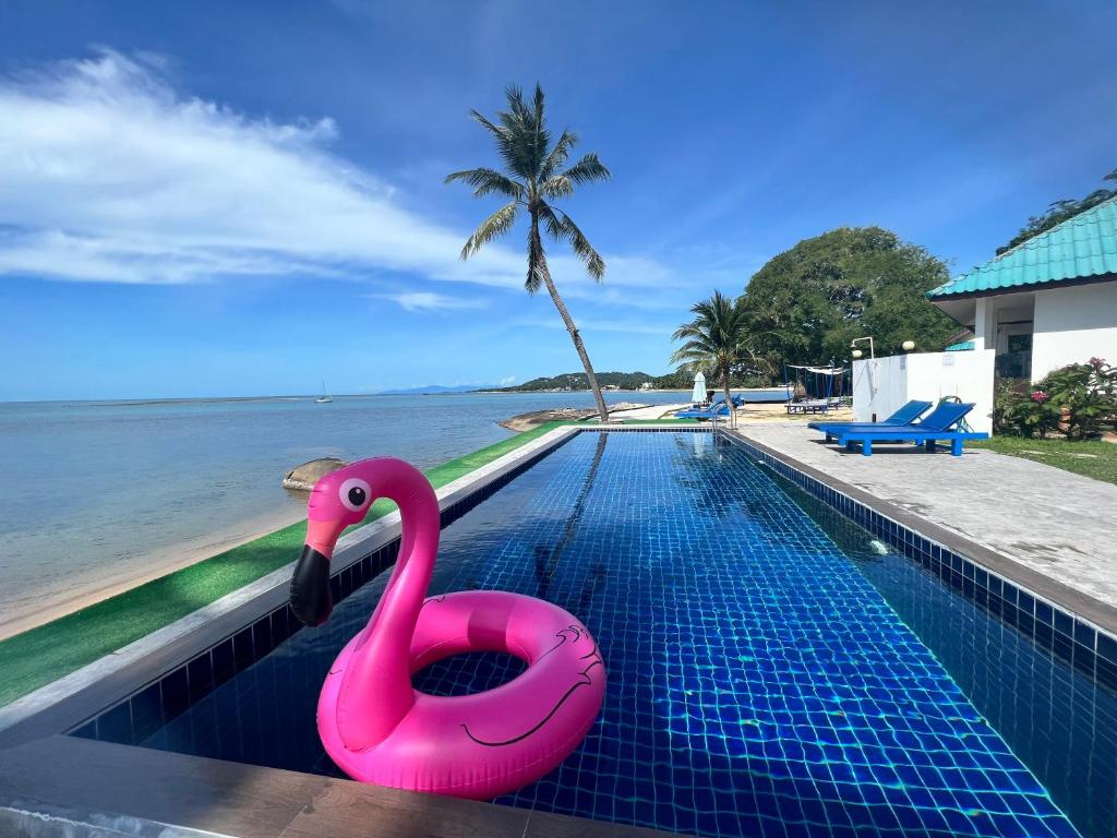 Bazén v ubytování Three Trees Samui Resort - Sarocha Villa nebo v jeho okolí