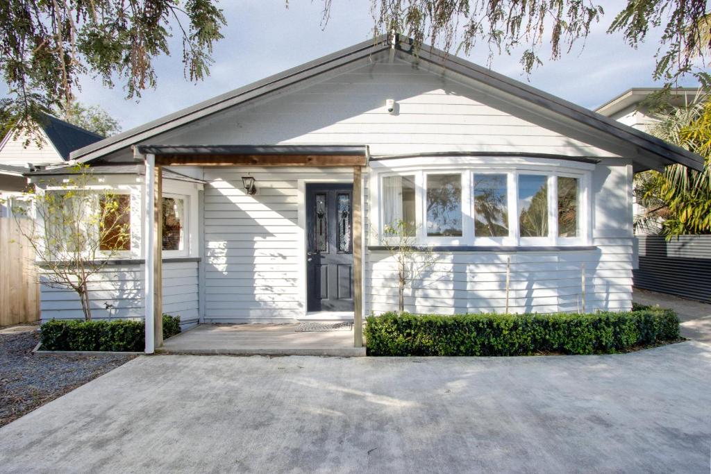 Το κτήριο όπου στεγάζεται  η παραθεριστική κατοικία