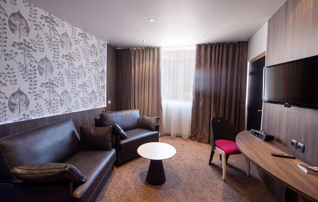 Best Western Premier Le Patio des Artistes Wellness Jacuzzi - Resim 26