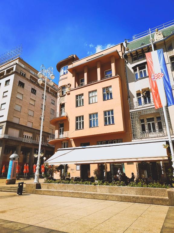 Το κτήριο όπου στεγάζεται  το bed & breakfast