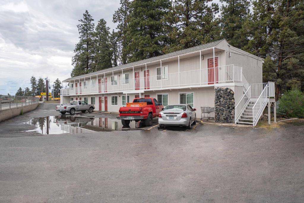 Budget Inn Bend photo
