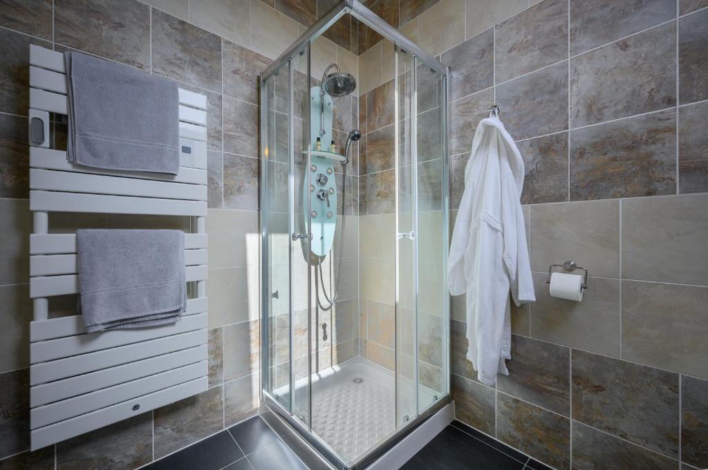 Domaine du Bugassou, Chambres, Table d'hôtes & SPA - Superior King Room
