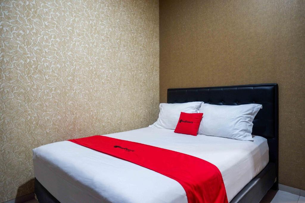 RedDoorz Syariah near PLTU Cilacap - Habitación Doble