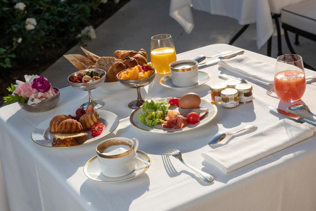 Opciones de desayuno para los hu&eacute;spedes de Villa Saint-Ange