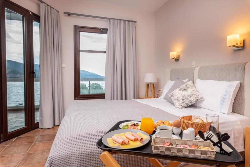 Jídlo v aparthotelu nebo okolí
